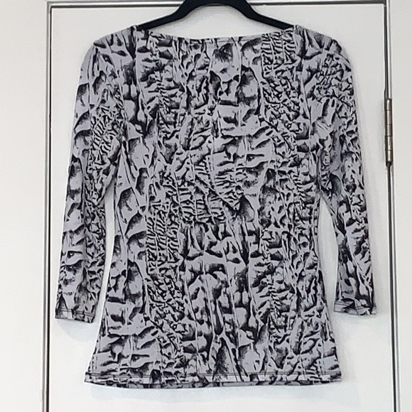 NWT Carmen Marc Valvo Printed 3/4 Sleeve Cut Out Top XS - Picture 5 of 7